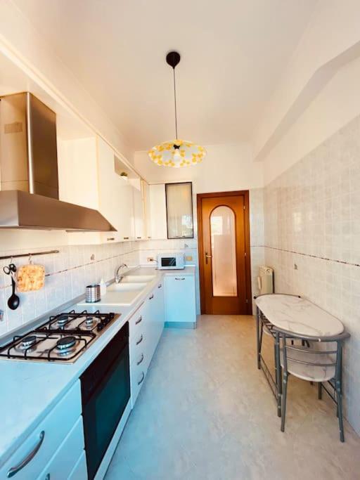Charming & Quiet With Private Deck Next To Metro * Rome