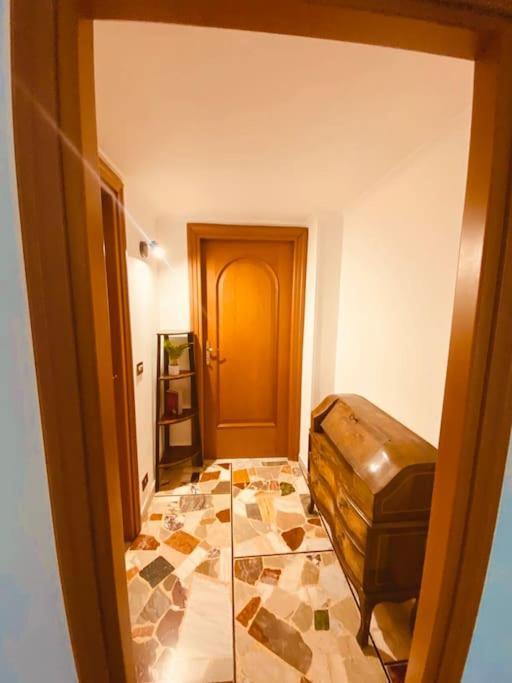 Apartment Charming & Quiet With Private Deck Next To Metro